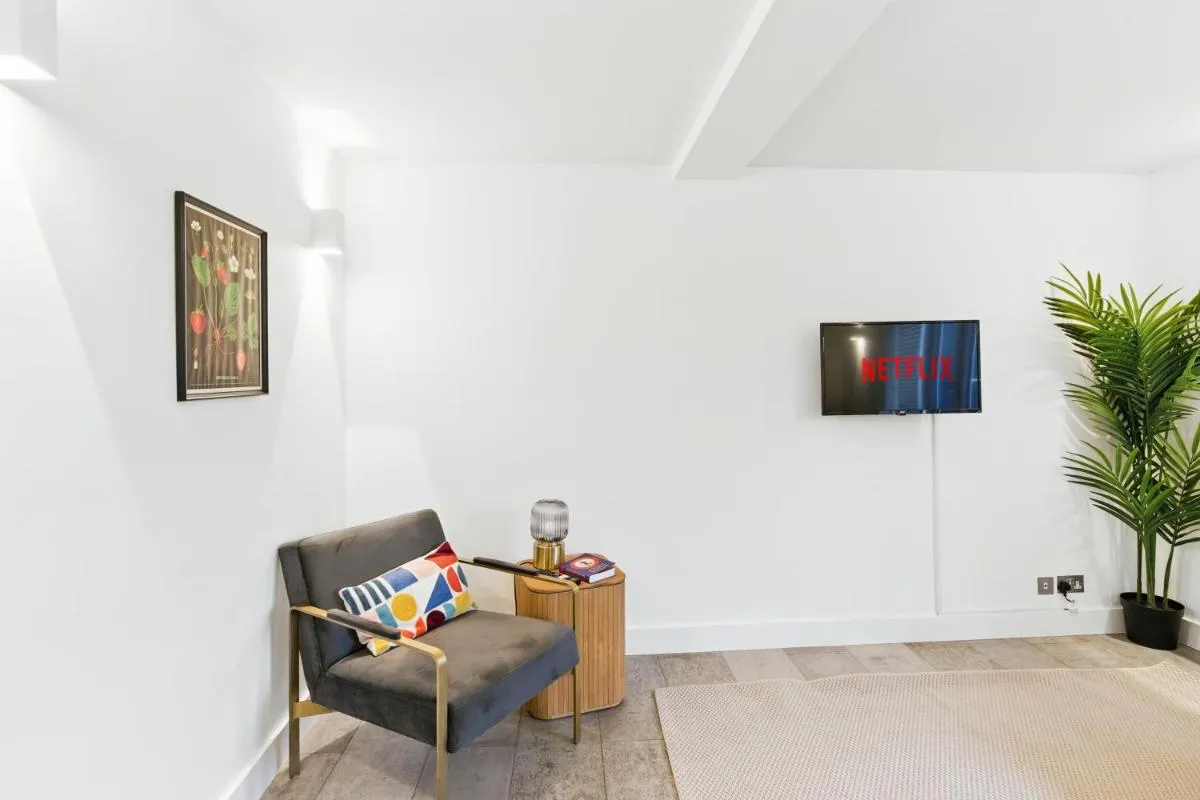 Image 5 of Modern Clerkenwell Loft Spacious Private Terrace