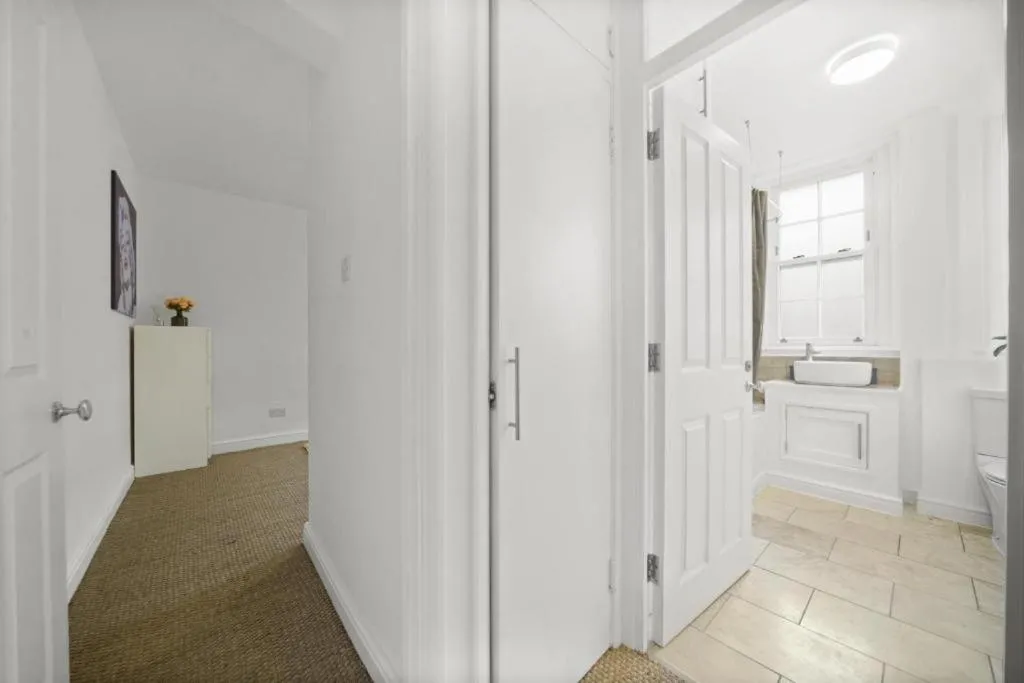 Image 3 of Modern Deluxe Apartment London Camberwell Denmark