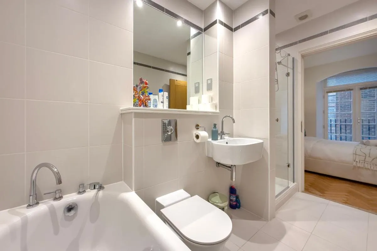 Image 3 of Modern Executive 2BR Apartment Heart of City of London