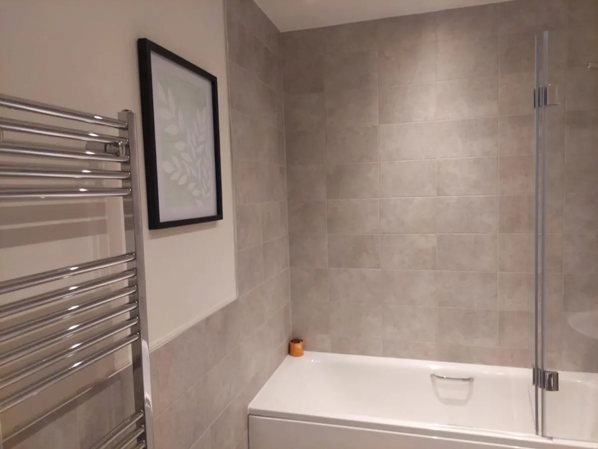 Image 3 of Modern Flat Close to Heathrow Airport & Central London