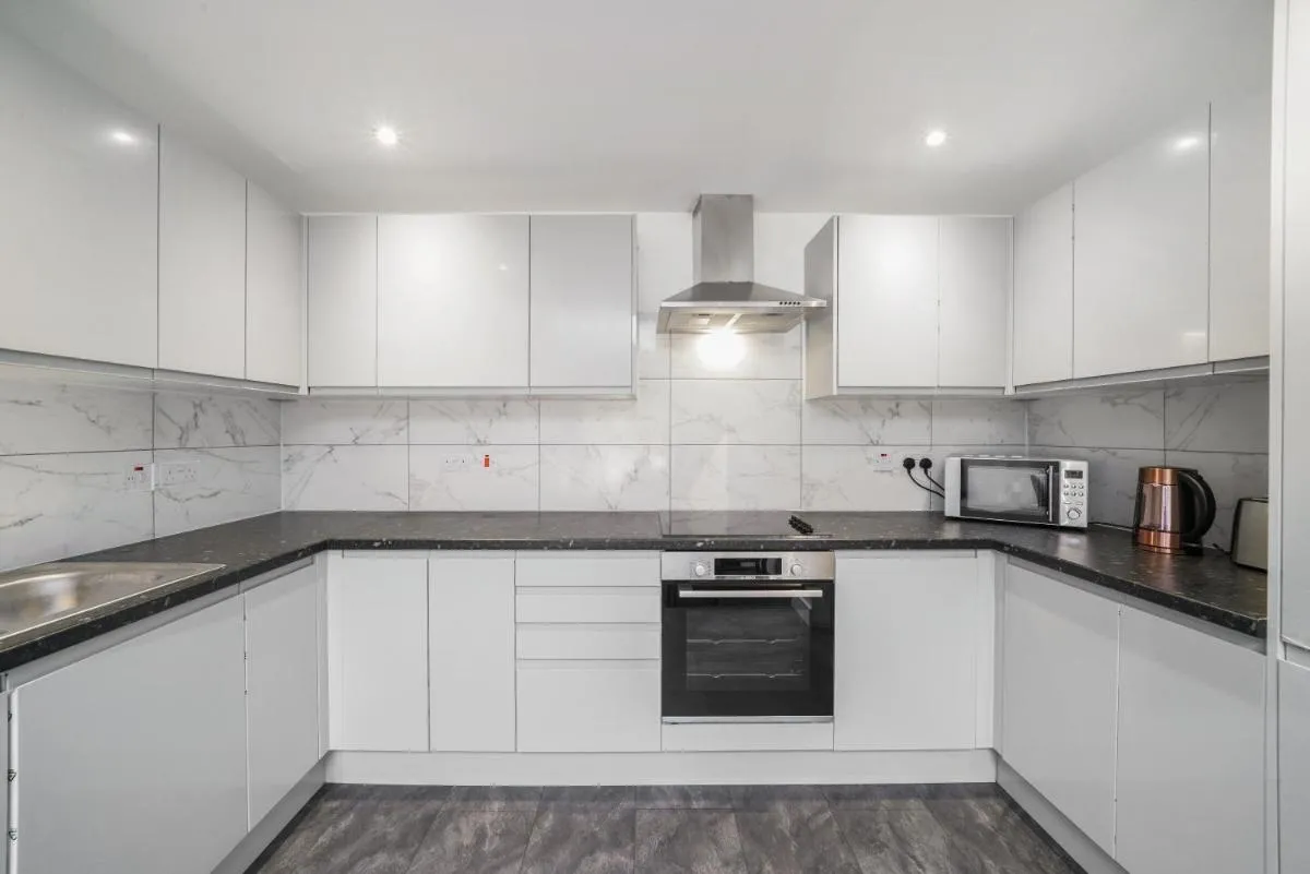 Image 5 of Modern Flat near Wembley stadium