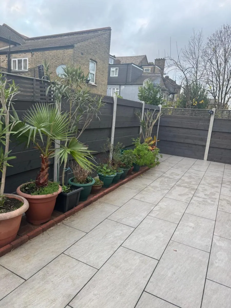 Image 3 of Modern House Apartment Stratford E15 London – Sleeps 2 – 9, Fast Links to Central London, Near O2, Greenwich & Olympic Park, Child-Friendly Garden, Free Parking, Free WiFi