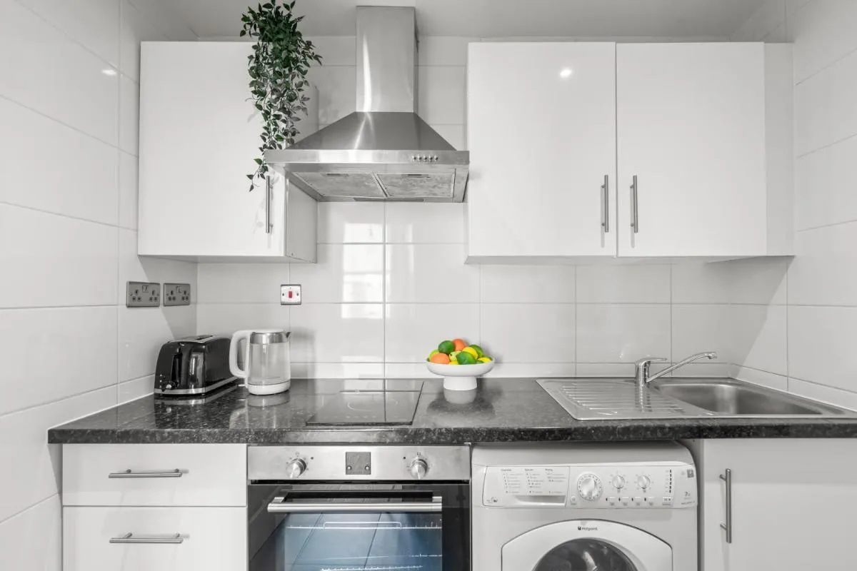 Image 3 of Modern Kensington Apartments