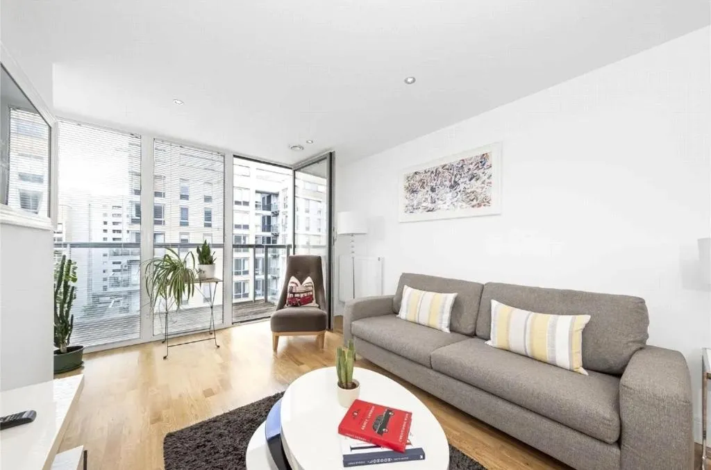 Modern Large 2Bed Apartment London Cutty Sark Greenwich Close to Canary Wharf – Great transport links