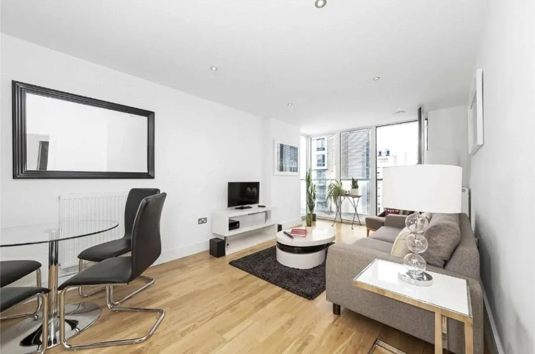 Image 5 of Modern Large 2Bed Apartment London Cutty Sark Greenwich Close to Canary Wharf – Great transport links