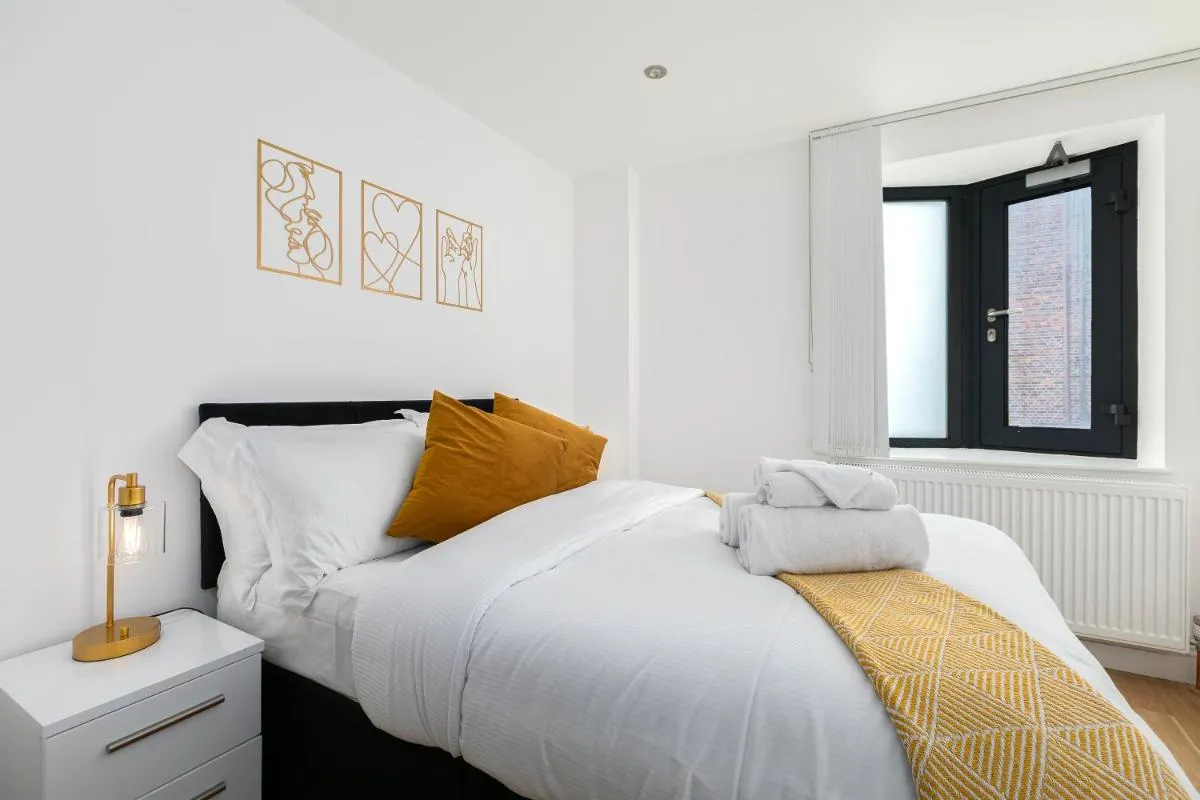 Image 4 of Modern London Hoxton Shoreditch Balcony Flat 2 Bed 2 Bath