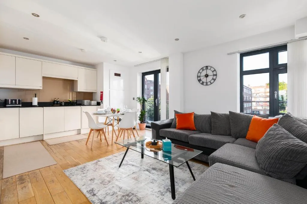 Image 1 of Modern London Hoxton Shoreditch Balcony Flat 2 Bed 2 Bath
