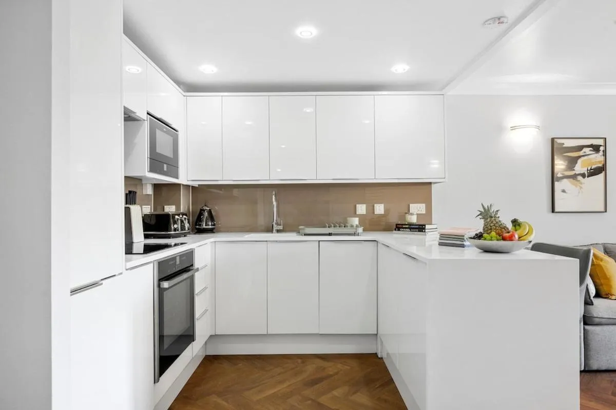 Image 3 of Modern Luxe 1 Bedroom Apartment with central location