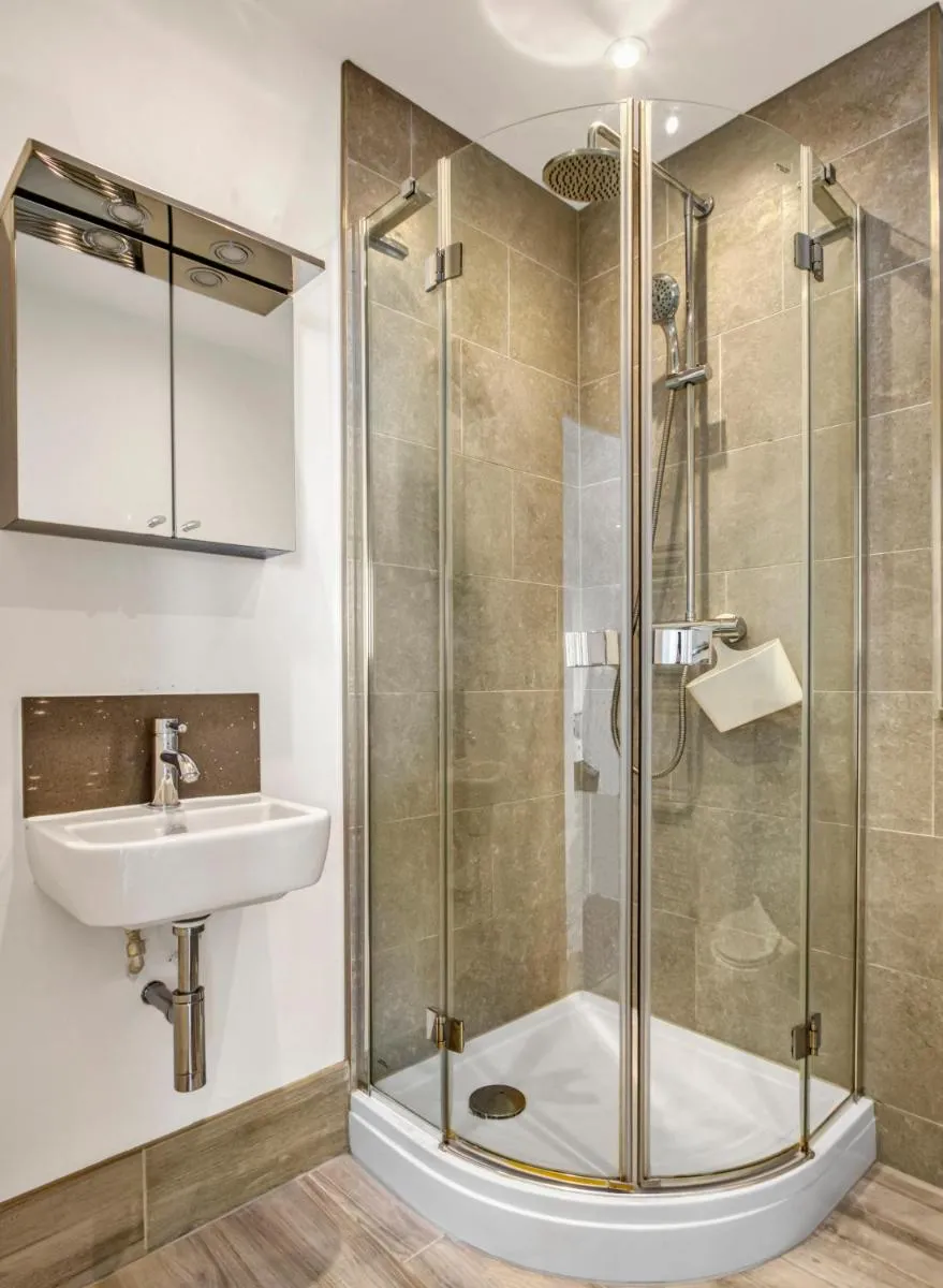 Image 4 of Modern Penthouse in Wembley