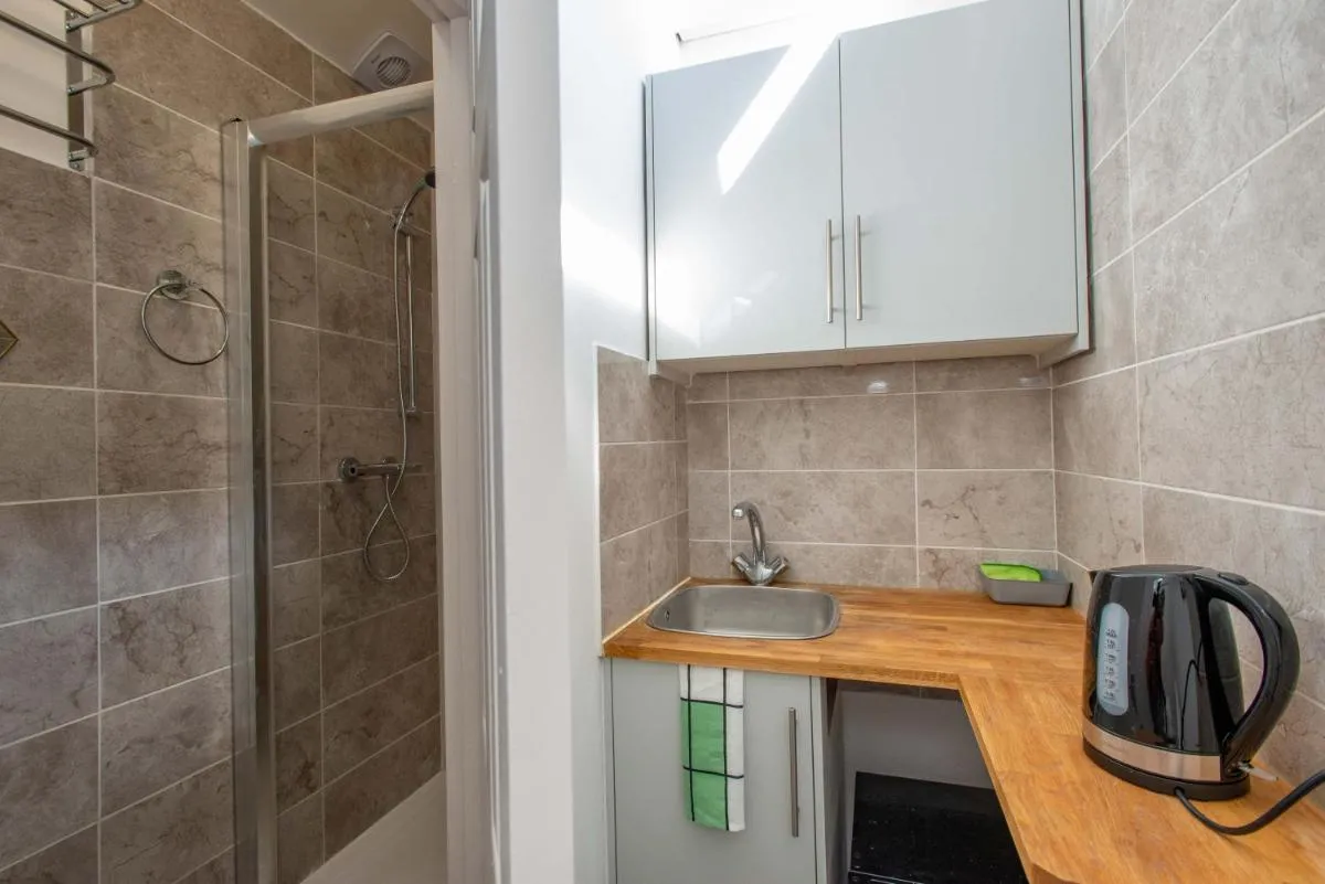 Image 3 of Modern Studio Apartments in Bromley, Greater London near Tesco and Sundridge Park Station