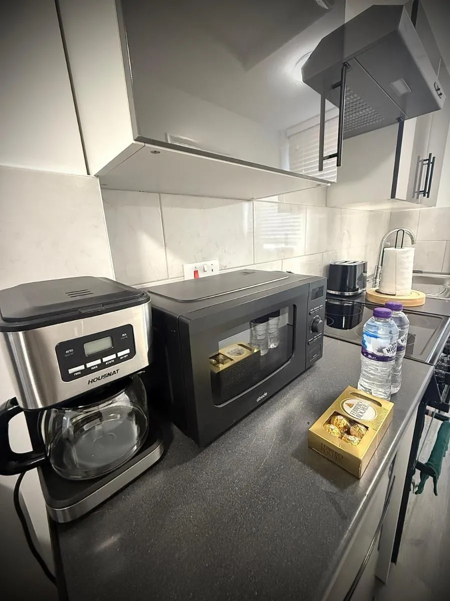 Image 4 of Modern Studio with Free Parking Near City Airport and ExCeL