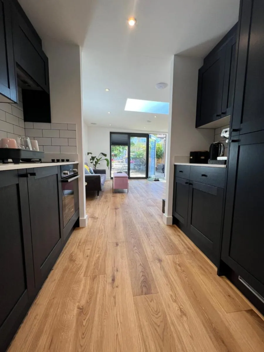 Image 3 of Modern Studio with parking in shared garden
