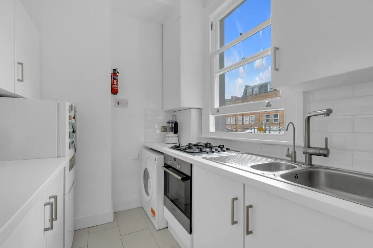 Image 4 of Modern and Cosy 2 bedroom Flat in Notting Hill