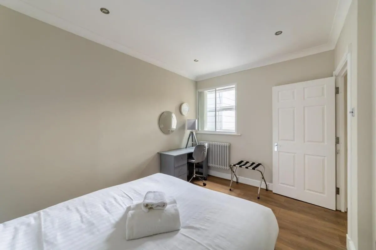 Image 3 of Modern and Stylish 1 Bed Apartment, Tower Bridge