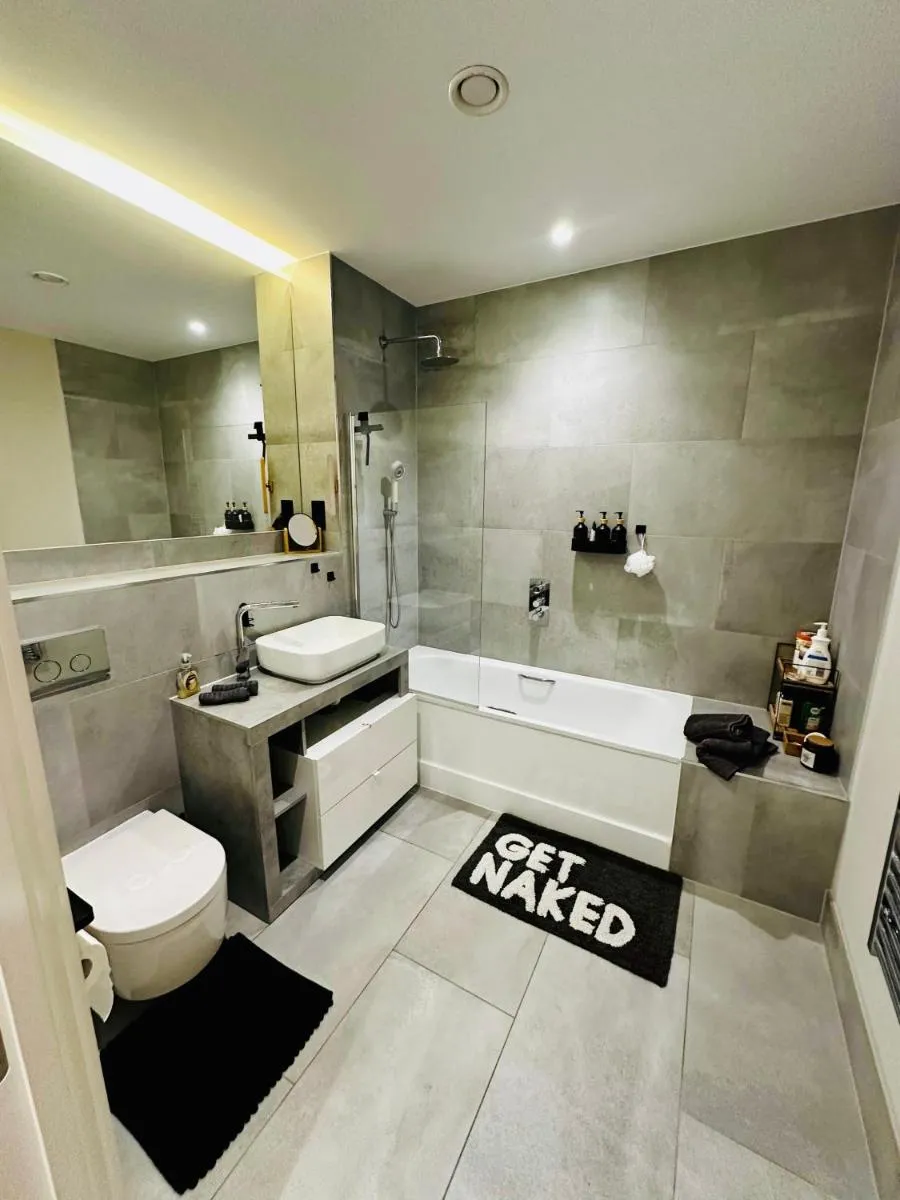 Image 5 of Modern, bright and spacious 1BR