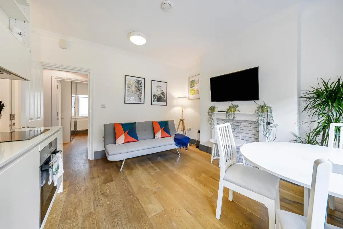Image 5 of Modern one bedroom in Fitzrovia, Central London