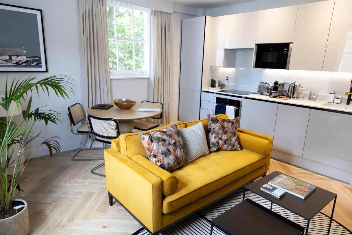 Image 4 of Modern, stylish newly refurbished 2nd floor apartment in Fitzrovia
