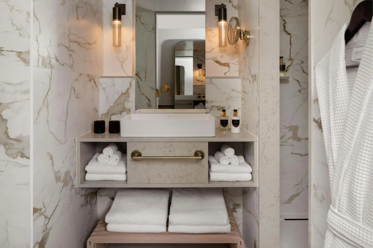 Image 3 of Montcalm Mayfair, Autograph Collection