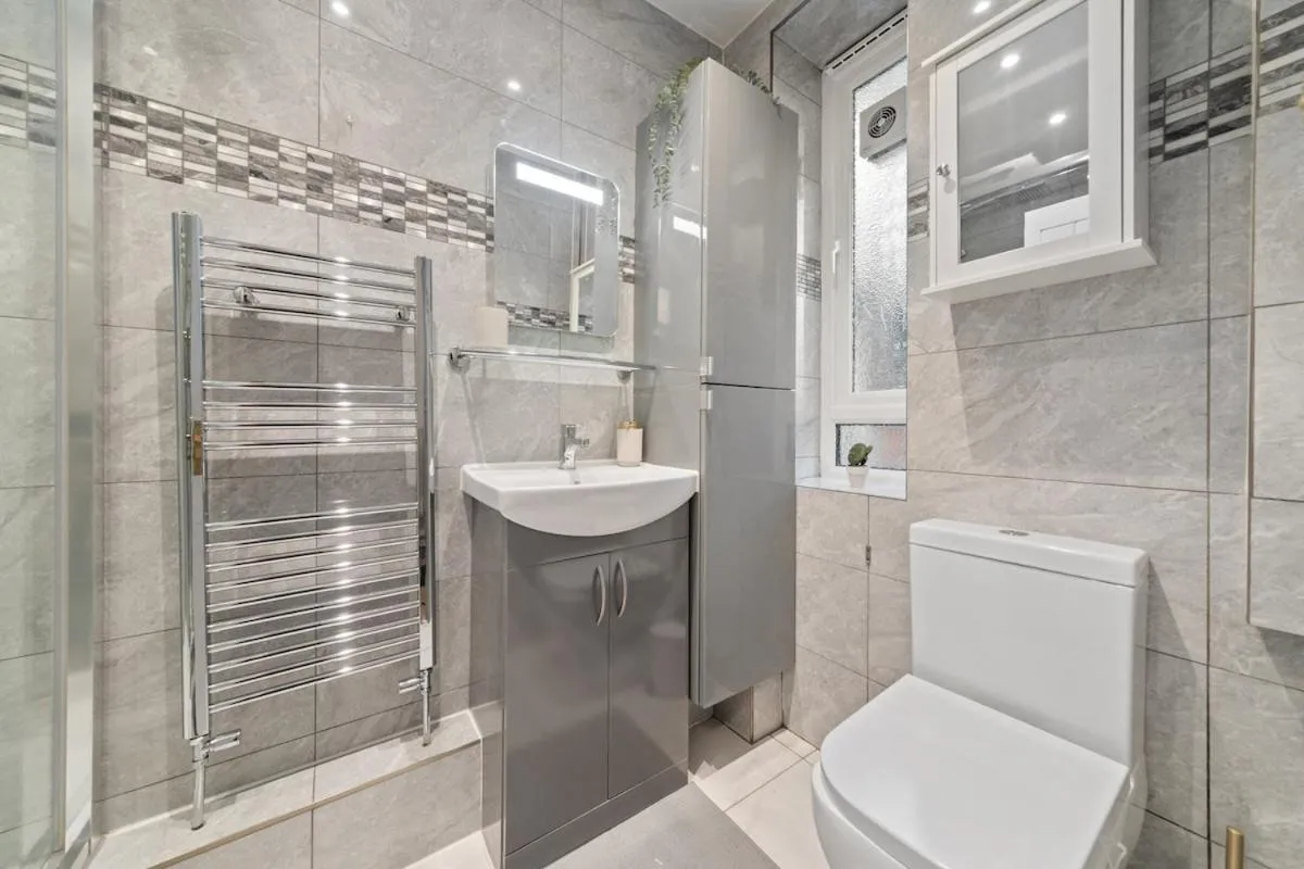 Image 3 of Moro Luxe Homes