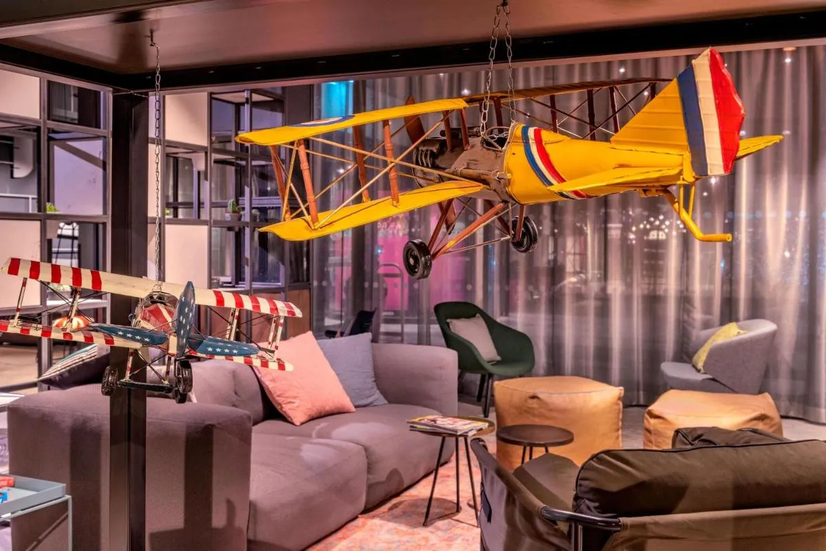 Image 5 of Moxy London Heathrow Airport