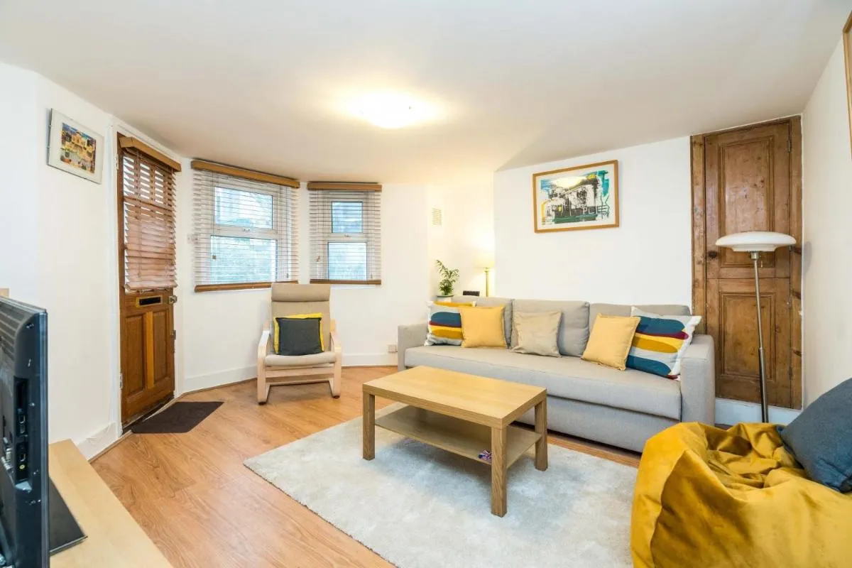 Image 5 of NEW Stylish 1 Bedroom Flat with Garden | London