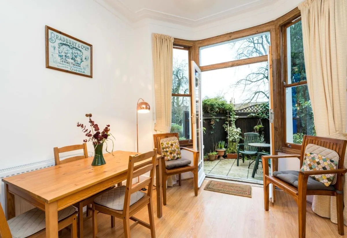 Image 4 of NEW Stylish 1 Bedroom Flat with Garden | London