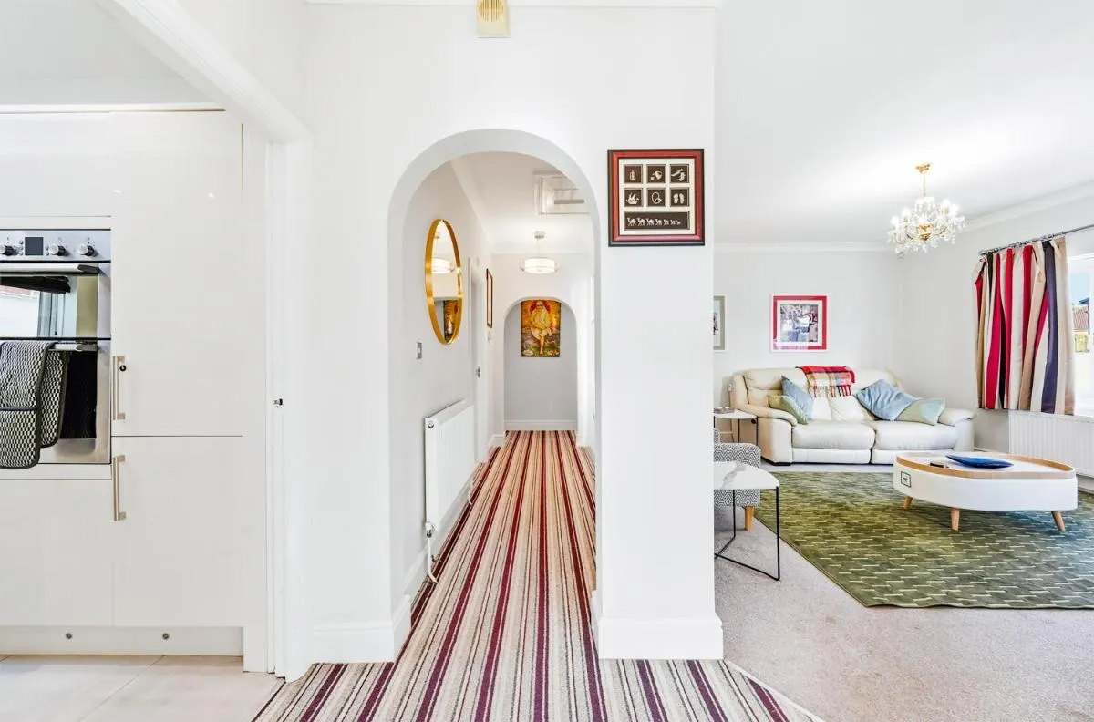 Image 4 of Nancy’s 3 bedroom house near Heathrow Airport