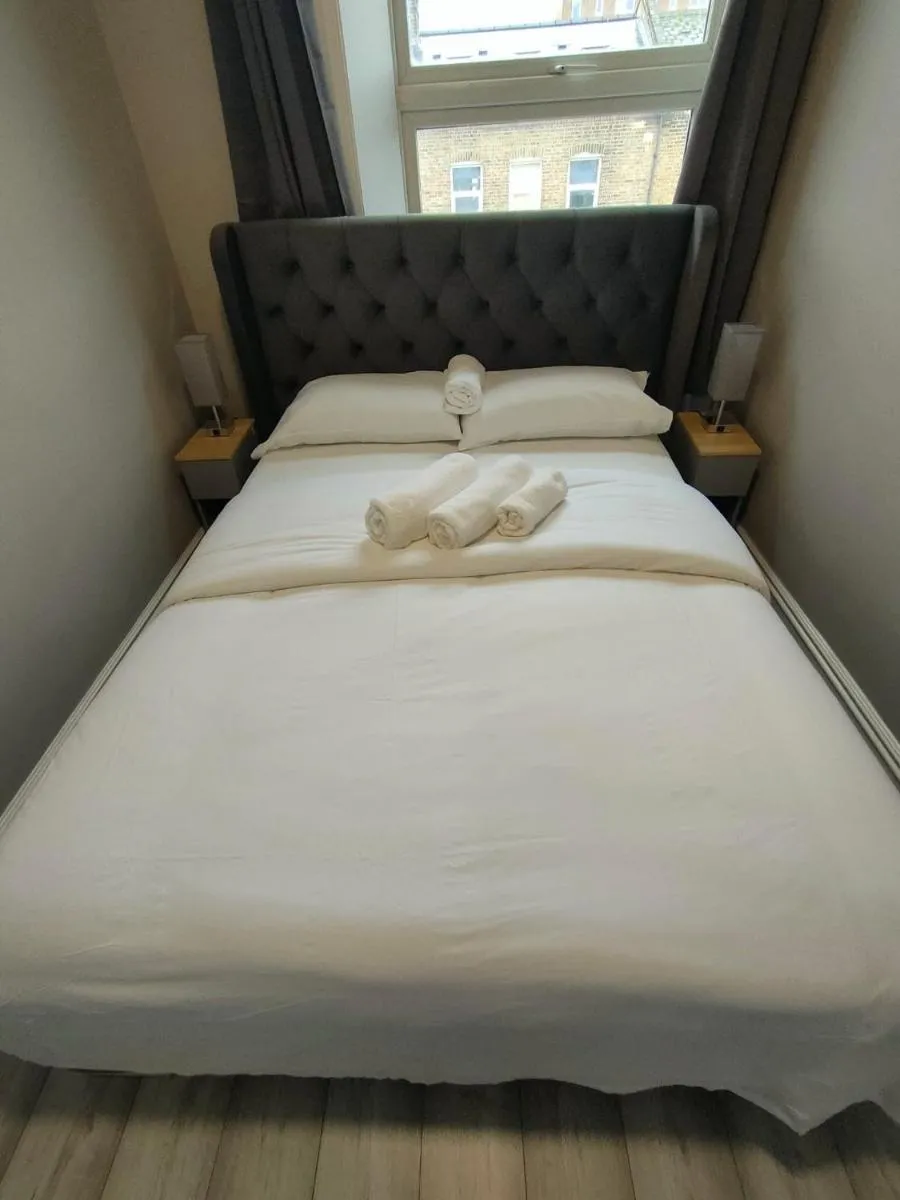 Image 5 of New 1 Bedroom Flat, 5 Minutes from Chelsea Stadium