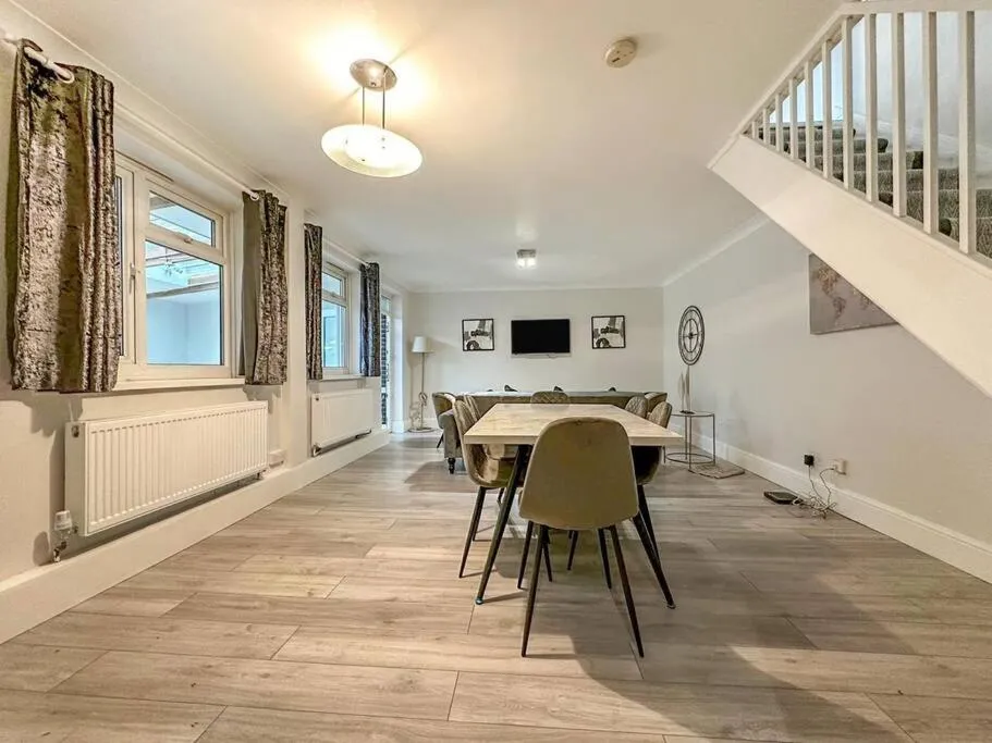 Image 5 of New Cosy Luxury 3 Bedroom House in Battersea London
