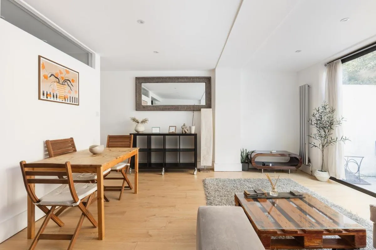 Image 4 of New! Inviting 1BR Angel Flat near Regent’s Canal