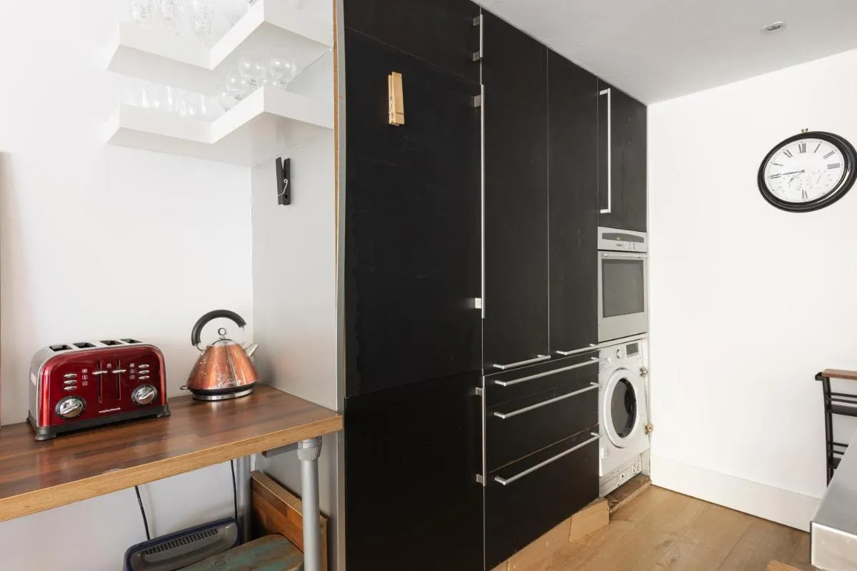 Image 3 of New! Inviting 1BR Angel Flat near Regent’s Canal