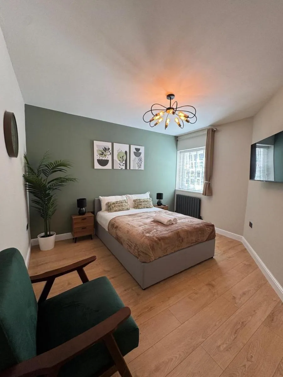 Image 5 of New Kings Cross Apartment