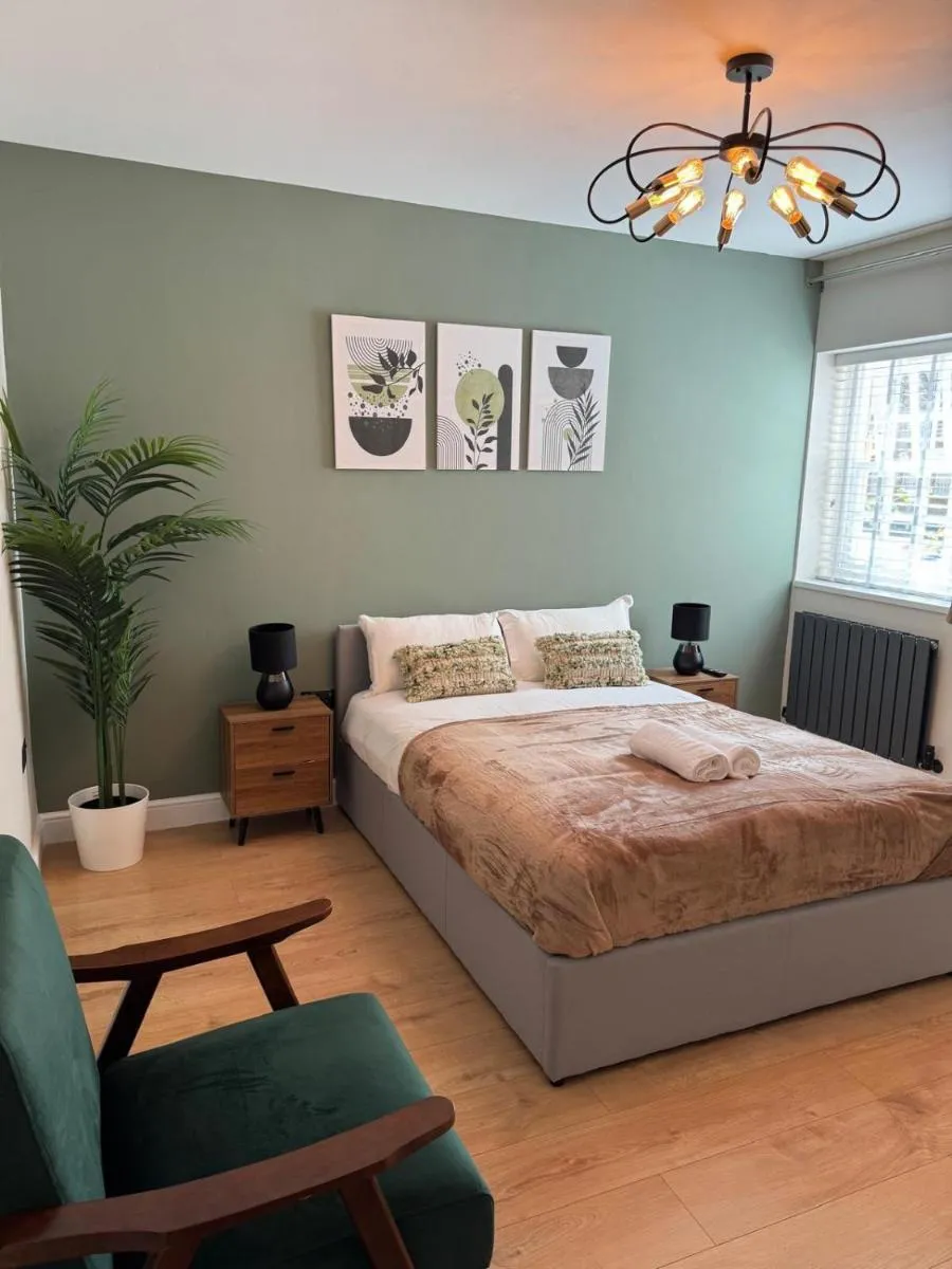 Image 4 of New Kings Cross Apartment