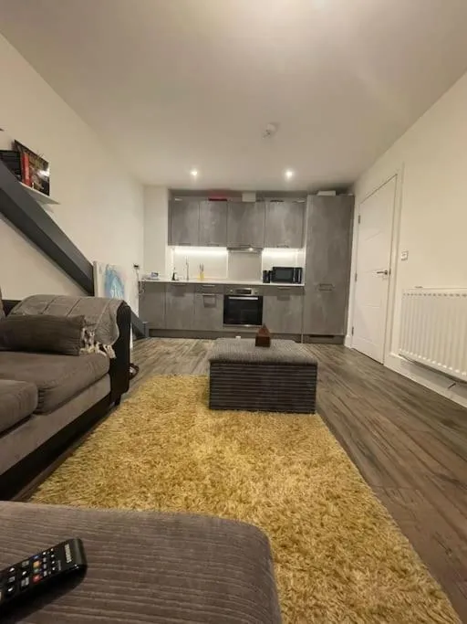Image 1 of New London Apartment- 20mins from Central City