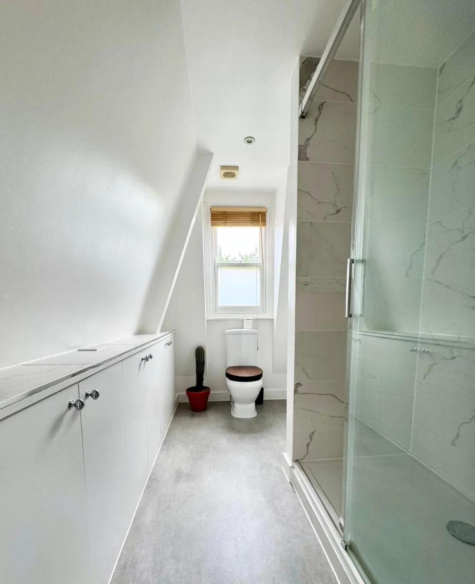 Image 5 of New! Spacious & Quiet 3 Bedroom House – Putney