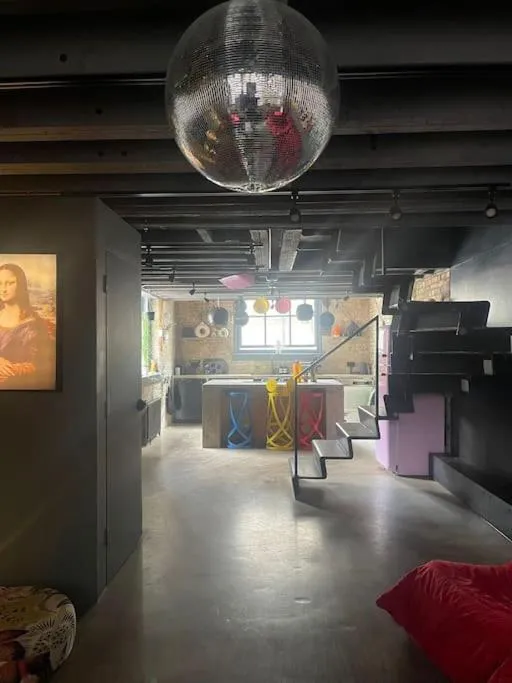 Image 4 of New York Loft Style Apartment