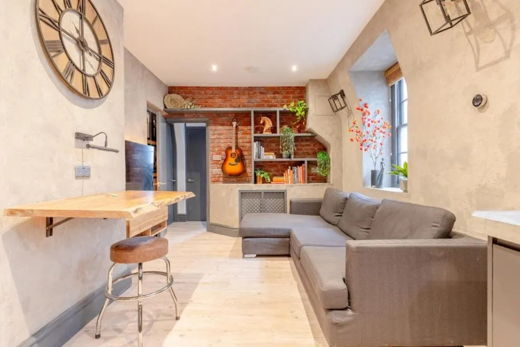 Image 1 of Newly-Refurbished Loft-Style Flat Farringdon!