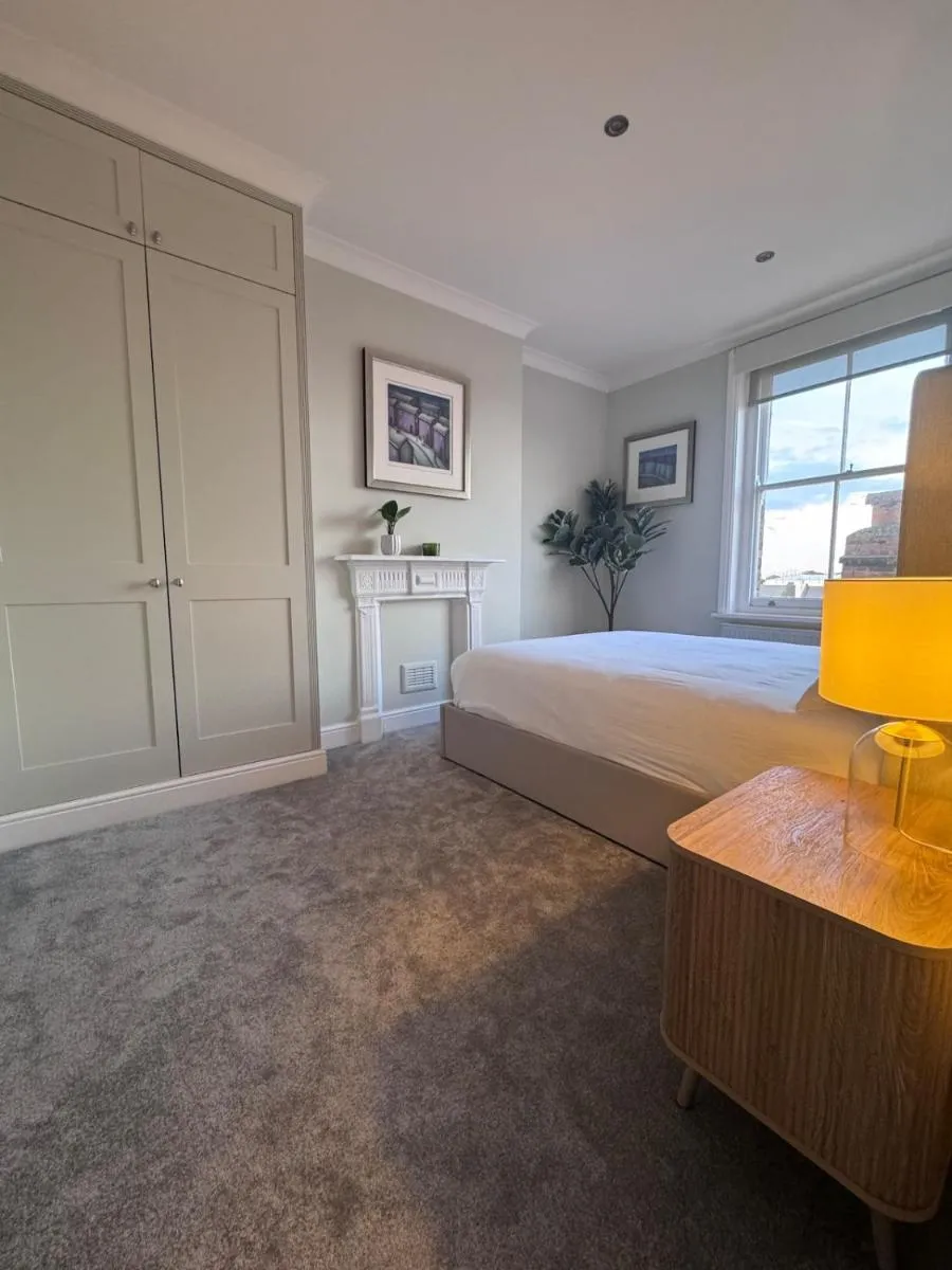 Image 4 of Newly Furnished 1 Bed Flat in Wimbledon Village