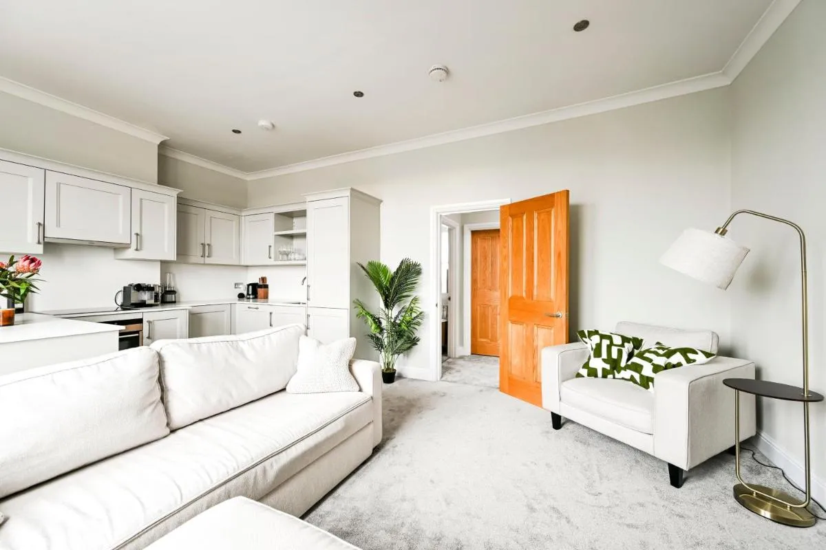 Image 3 of Newly Furnished 1 Bed Flat in Wimbledon Village