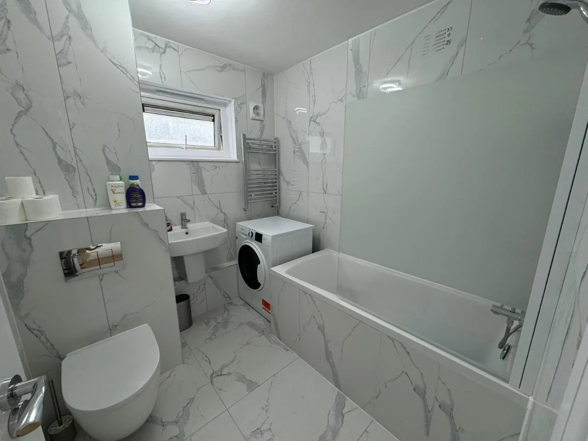 Image 5 of Newly Refurbished 2BD Flat Close to ExCel London