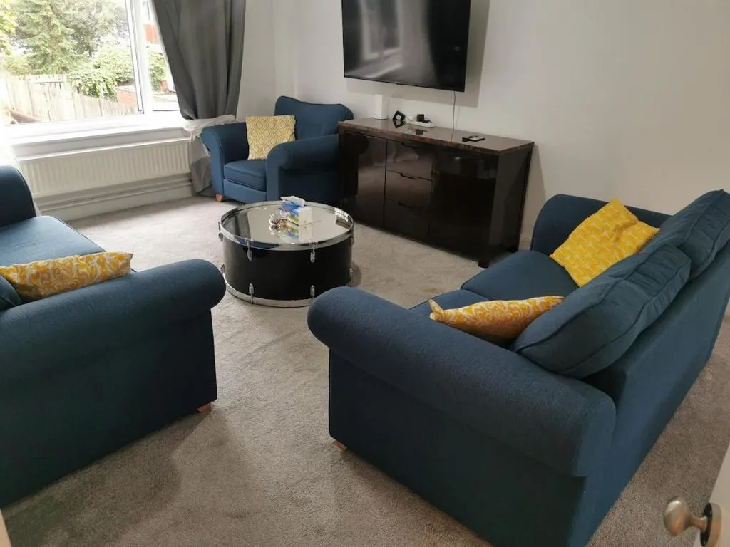 Image 1 of Newly amazing refurbished two bedroom apartment