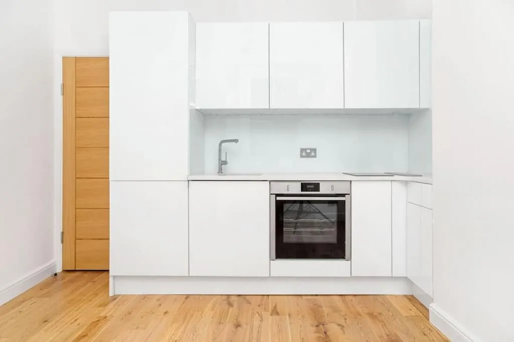 Image 3 of Newly refurbished 2-bedroom flat in Notting Hill