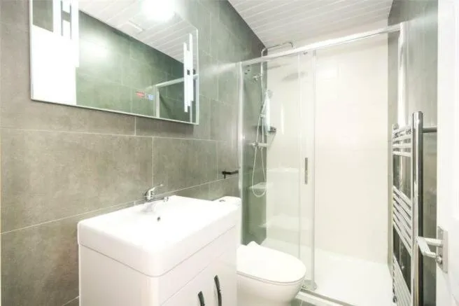 Image 3 of Newly refurbished apartment Central London