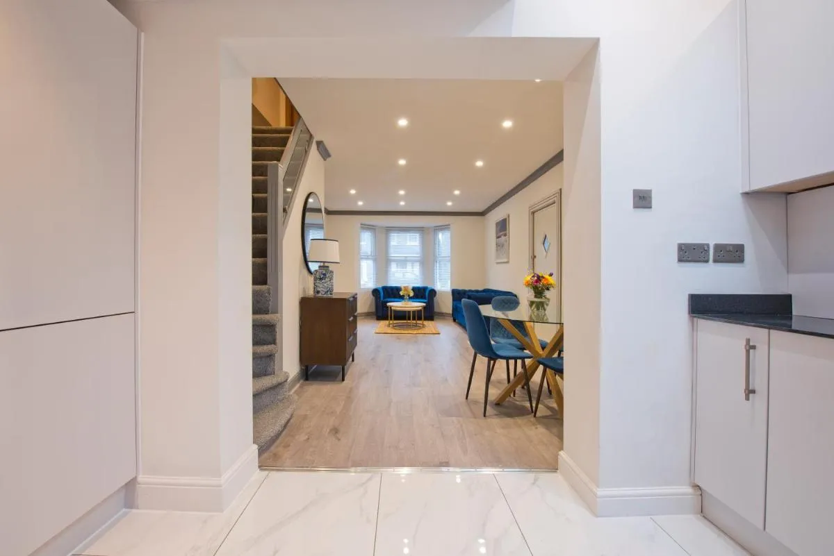 Image 3 of Newly refurbished house