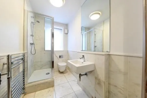 Image 3 of Nice 1BR IN C-London near Oxford Street