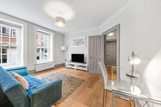Image 5 of Nice 1BR IN C-London near Oxford Street