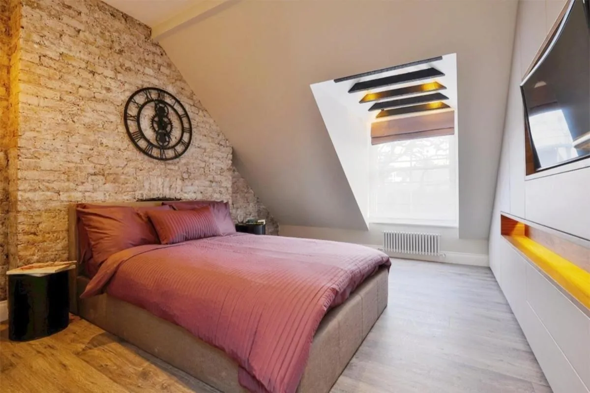 Image 3 of Nice! Stunning Penthouse located on the 3rd floor