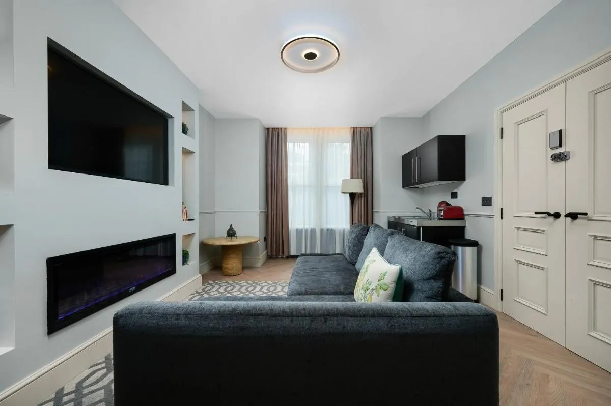 Image 5 of Nine Elms City Suites