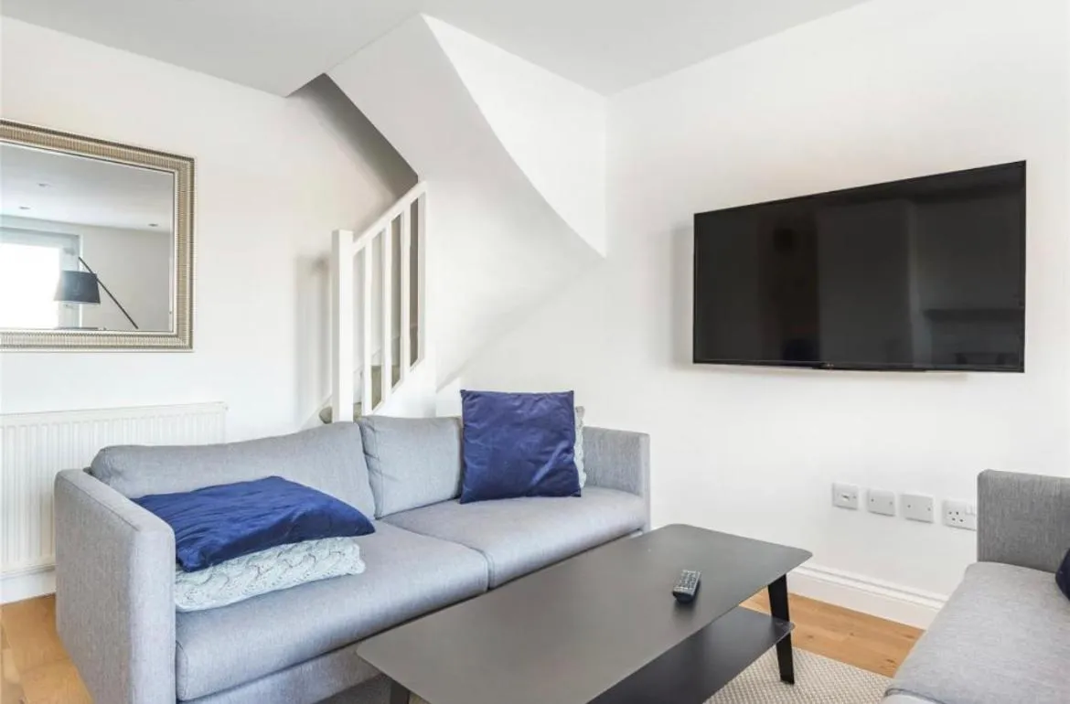 Image 5 of No.1 Universal House – Double Bedroom Apartment