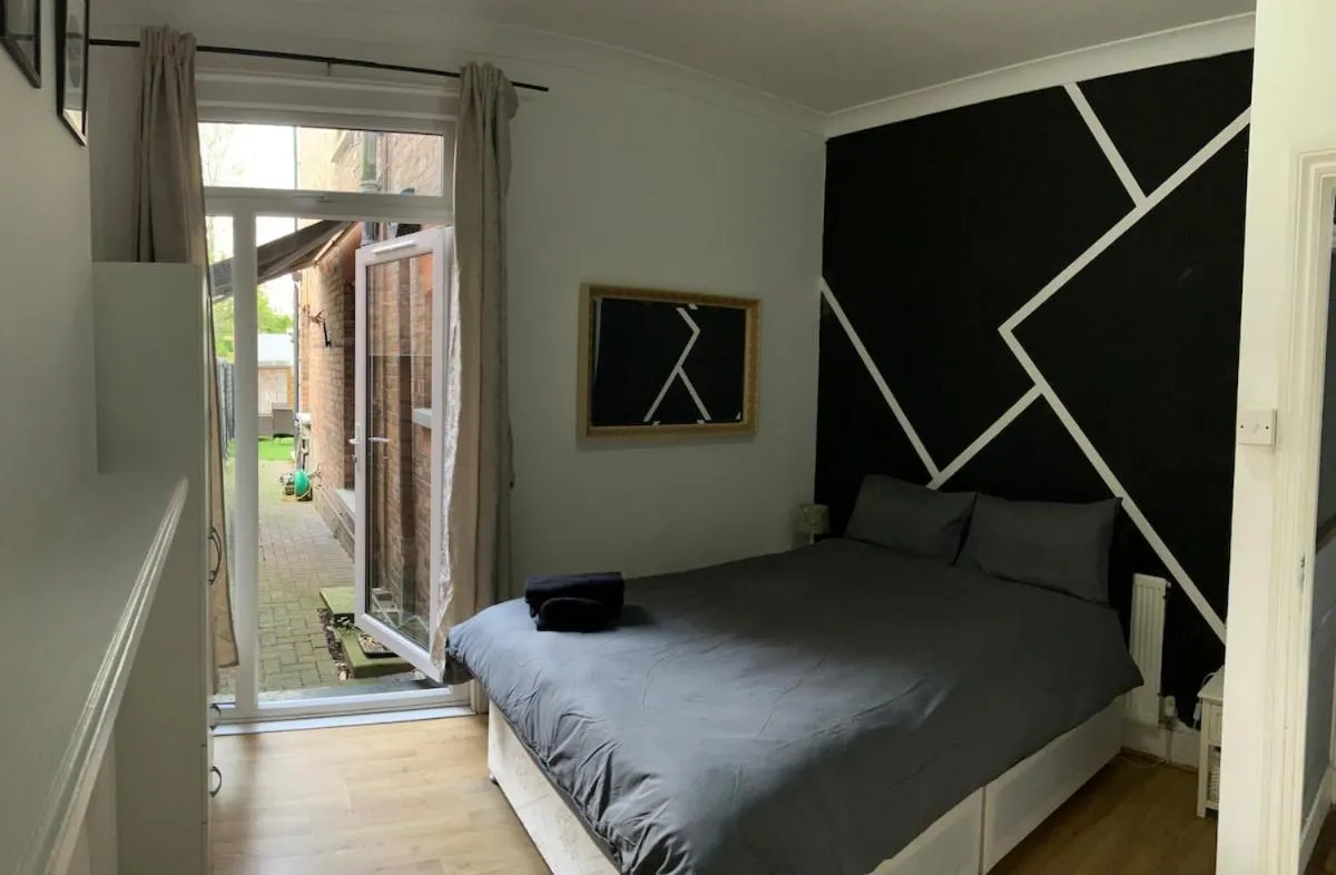 Image 3 of North Finchley – 2 bedroom flat with garden
